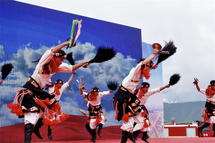 Xiaozhongdian Town celebrate Dala Farmers' Harvest Festival